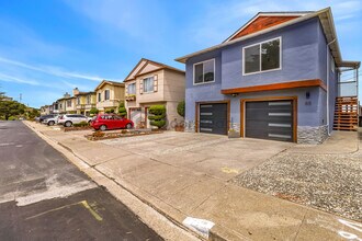 85 Mira Vista Ct in Daly City, CA - Foto de edificio - Building Photo