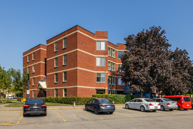 Asher Place Apartments in Ottawa, ON - Building Photo - Building Photo