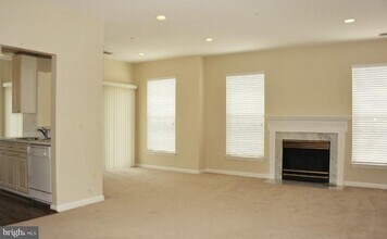 5928 Founders Crossing Ct in Alexandria, VA - Building Photo - Building Photo