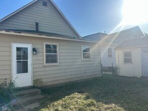 12 W Pierson St in Greenfield, IN - Foto de edificio - Building Photo