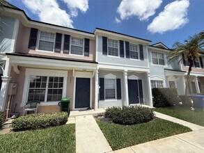 5295 Jamboree Pl in Margate, FL - Building Photo - Building Photo
