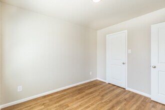 231 Pk Pl Cir in Waller, TX - Building Photo - Building Photo