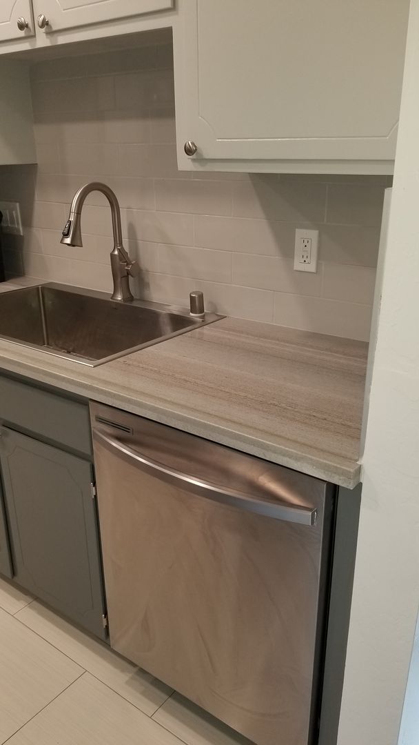 1308 Monarch Ln in Davis, CA - Building Photo - Building Photo