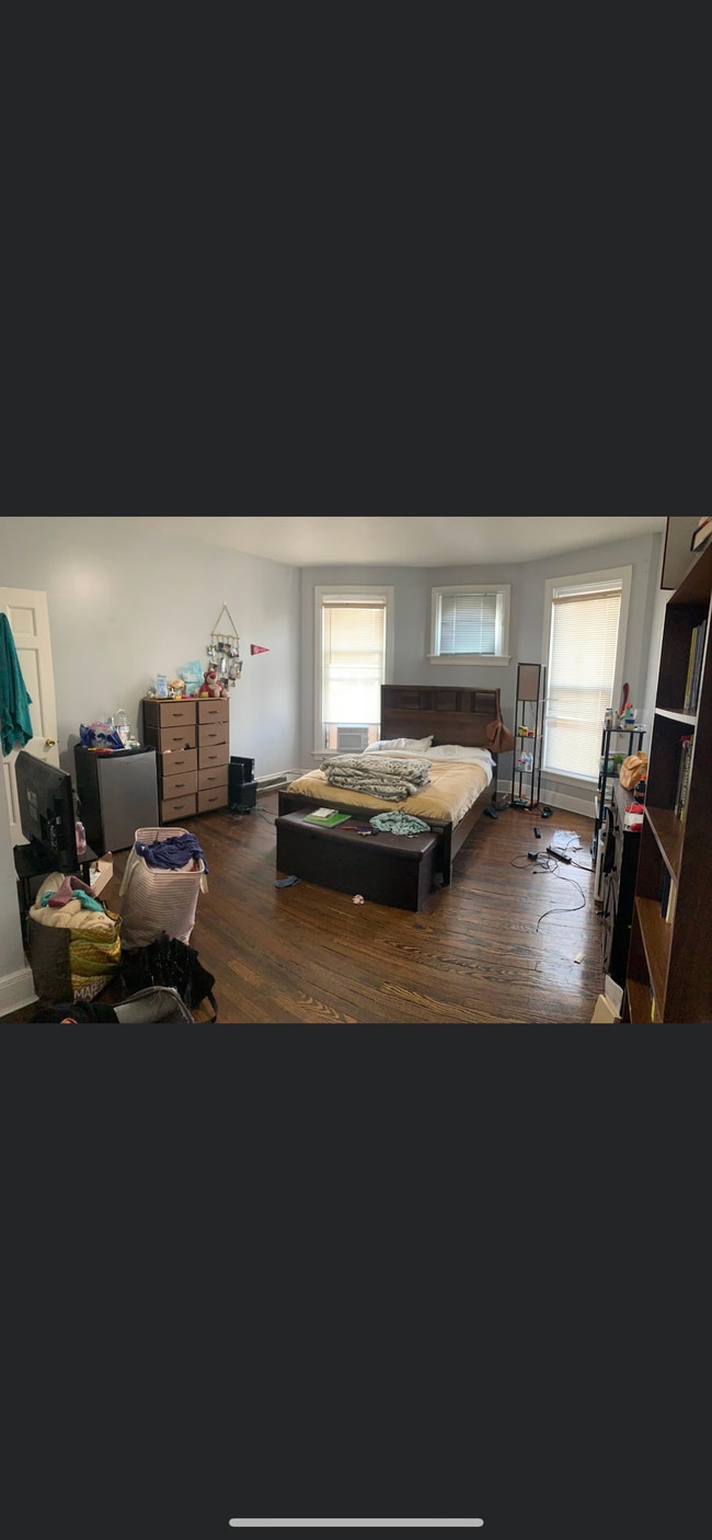 property at 121 Murray St