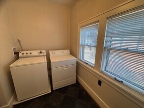 1201 34th St in Des Moines, IA - Building Photo - Building Photo