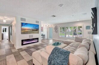 2416 NW 32nd St in Boca Raton, FL - Building Photo - Building Photo