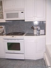 188 Maverick St, Unit 2 in Boston, MA - Foto de edificio - Building Photo
