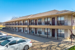 The Dominion Apartments in Denton, TX - Building Photo