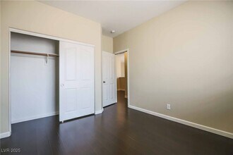 8936 Bentonville Ct in Las Vegas, NV - Building Photo - Building Photo