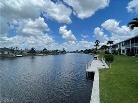 4034 SE 12th Ave in Cape Coral, FL - Building Photo