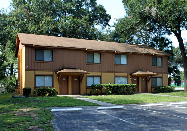 Oak Clusters Townhomes in Orlando, FL - Building Photo - Building Photo