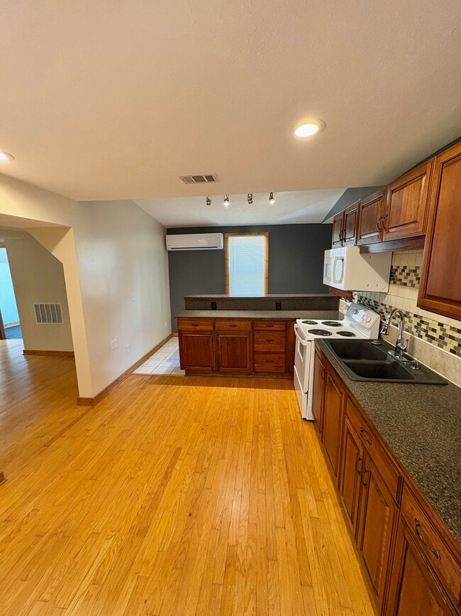1060 3rd St NW, Unit #2