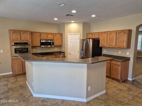 12714 W Dove Wing Way in Peoria, AZ - Foto de edificio - Building Photo