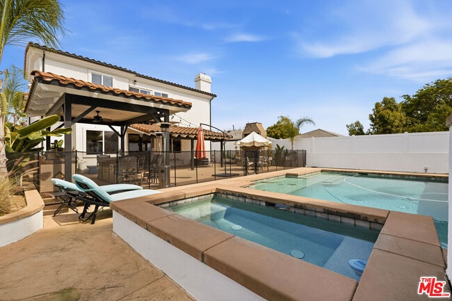 1832 11th St in Manhattan Beach, CA - Building Photo - Building Photo