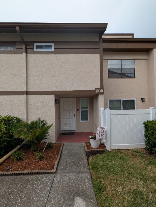 9209 Seminole Blvd in Seminole, FL - Building Photo