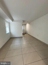 1221 Snyder Ave in Philadelphia, PA - Building Photo - Building Photo
