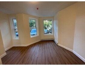 338 Tappan St-Unit -B in Brookline, MA - Building Photo - Building Photo