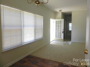 13604 S Old Statesville Rd in Huntersville, NC - Building Photo - Building Photo