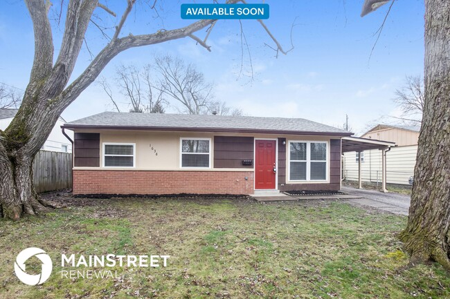 property at 1638 Clyde Pl