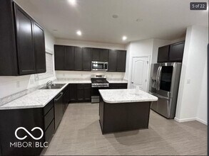 5138 Arling Dr in Indianapolis, IN - Building Photo - Building Photo