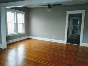 9 Delwood Rd-Unit -9 Delwood Upper in Kenmore, NY - Building Photo - Building Photo