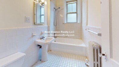 91 Trowbridge St, Unit 4 in Cambridge, MA - Building Photo - Building Photo