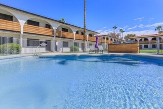 Aster on University in Mesa, AZ - Foto de edificio - Building Photo