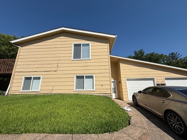215 Fremont St