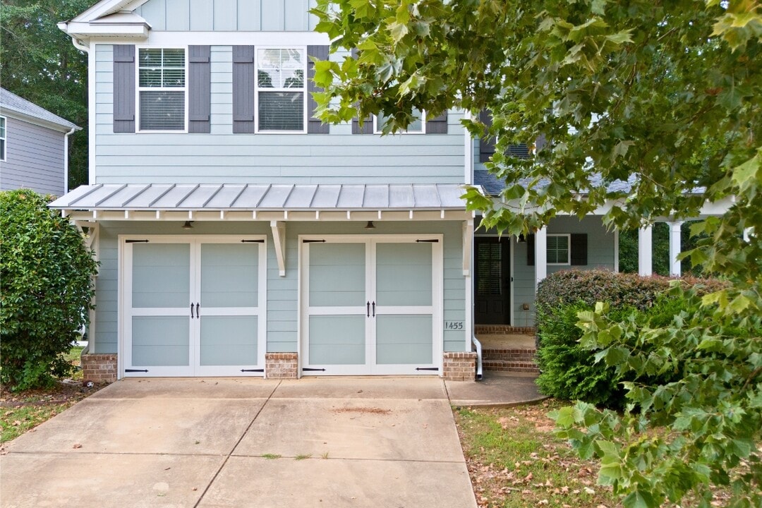 1455 Reynolds Dr in Auburn, AL - Building Photo