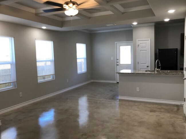 8315 Breezy Cv in Selma, TX - Building Photo - Building Photo