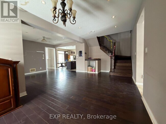 31 Denali Cres in Brampton, ON - Building Photo - Building Photo