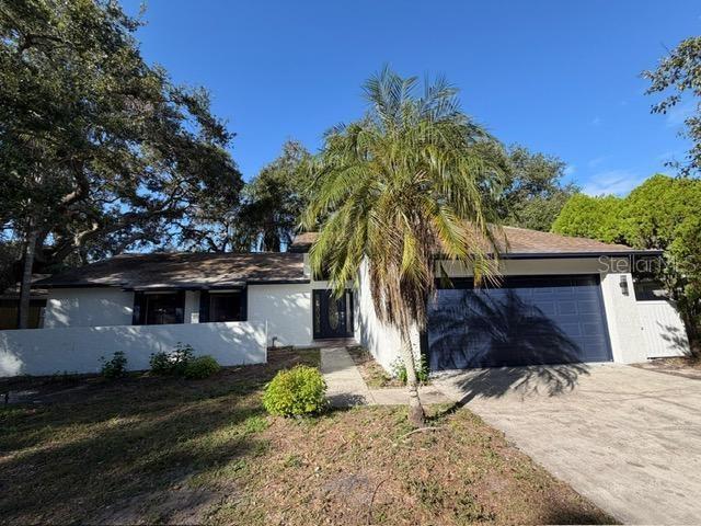 property at 933 Woodland Dr