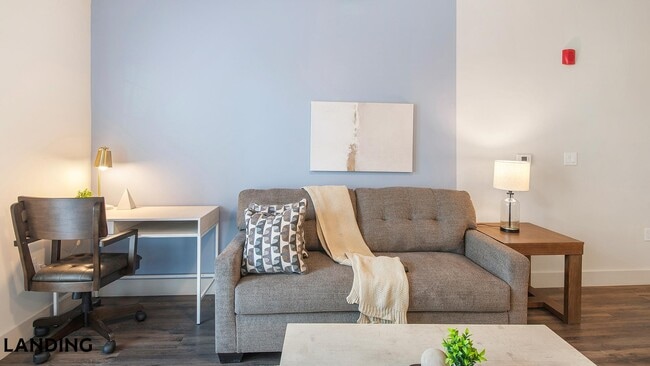 5885 Lakehurst Dr, Unit 2411