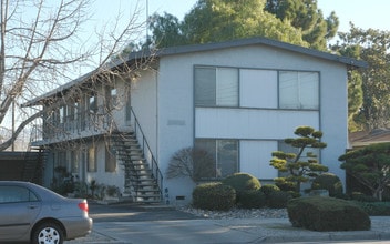 676-682 N 5th St in San Jose, CA - Foto de edificio - Building Photo