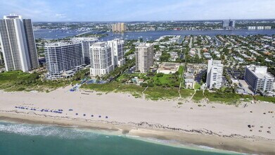 3400 N Ocean Dr in Riviera Beach, FL - Foto de edificio - Building Photo