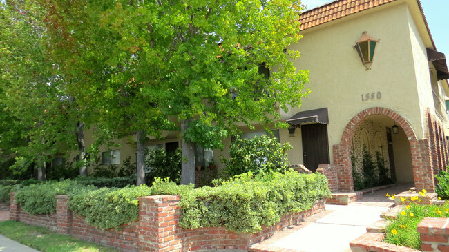 1560 S Centinela Ave in Los Angeles, CA - Foto de edificio - Floor Plan