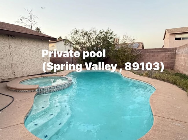 6802 Bonillo Dr in Las Vegas, NV - Building Photo - Building Photo