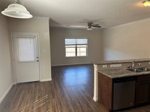 1020 N Colbert St in Dayton, TX - Building Photo - Building Photo