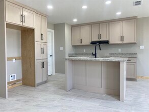 6528 Adenia Loop in Laredo, TX - Building Photo - Building Photo