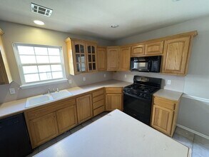 7519 N 133rd E Ave in Owasso, OK - Building Photo - Building Photo