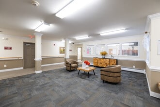 Regency Manor in Monticello, NY - Building Photo - Lobby