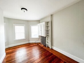 23 Winslow Rd, Unit #1 in Brookline, MA - Building Photo - Building Photo