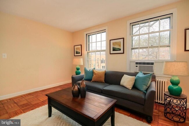 2712 Ordway St NW in Washington, DC - Building Photo - Building Photo