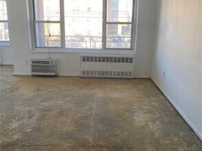 99 Randall Ave in Freeport, NY - Building Photo - Building Photo