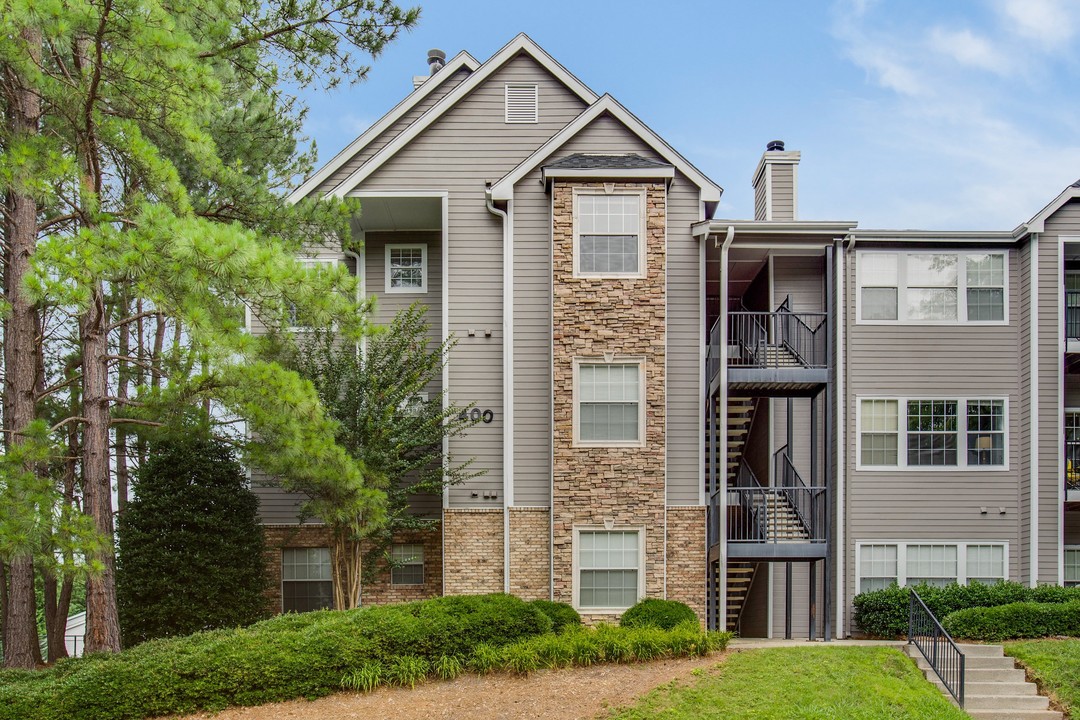 Crowne Oaks Apartments in Winston-Salem, NC - Foto de edificio