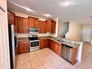 1264 Acadia Harbor Pl in Brandon, FL - Foto de edificio - Building Photo