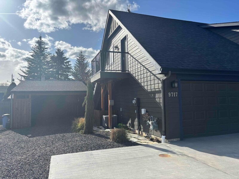 9717 E Main Ave in Spokane Valley, WA - Building Photo