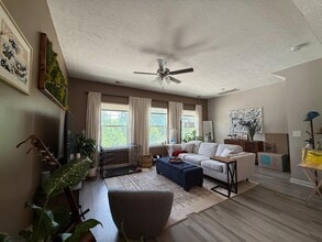 322 Negri Ct in La Vergne, TN - Building Photo - Building Photo
