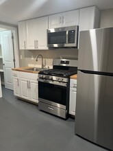 335 7th St in Jersey City, NJ - Building Photo - Building Photo