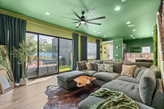 4407 Merle Dr